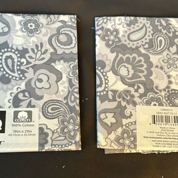 2 NEW Gray Assorted Floral Print Fabric Fat Quarters 18” x 21” - Picture 2 of 4